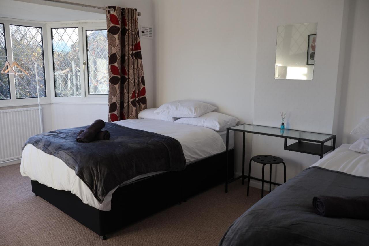 Spacious 4 Bed Home Near Nec, Jlr & Airport Parking For 3 Cars Ideal For Contractors! 索利赫尔 外观 照片